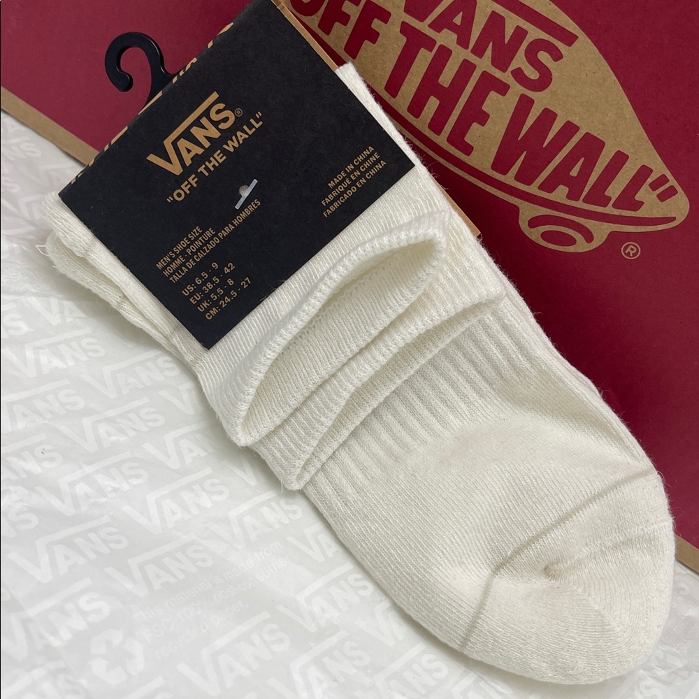 VANS. HALF CREW
HAUTEUR CHENLE CALCETIN DE MEDIA CAÑA
"OFF THE WALL"
1 pair - Picture 12 of 16